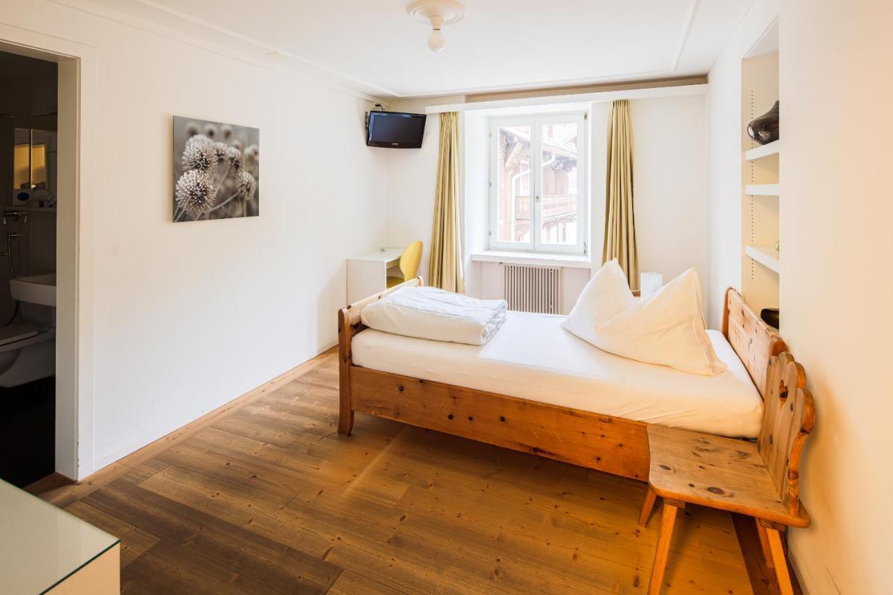 Hotel Vallatscha Curaglia エクステリア 写真