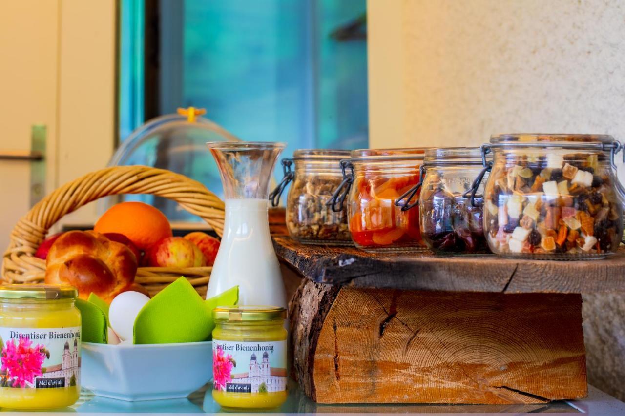 Hotel Vallatscha Curaglia エクステリア 写真