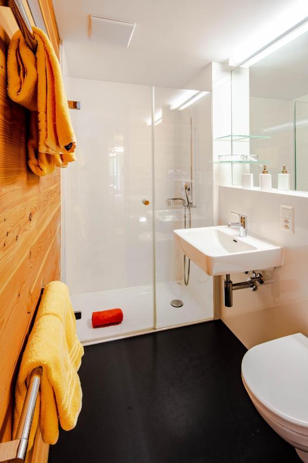 Hotel Vallatscha Curaglia エクステリア 写真