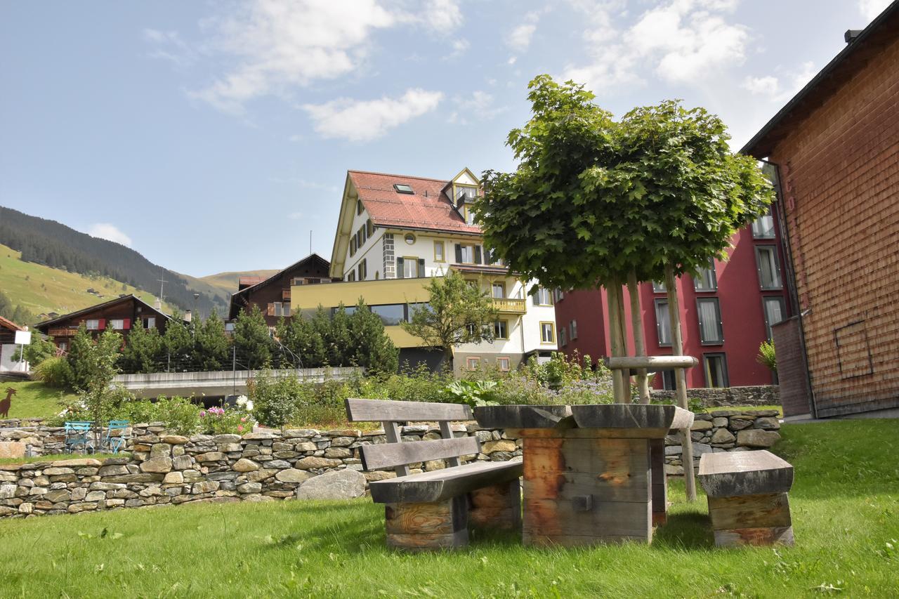 Hotel Vallatscha Curaglia エクステリア 写真